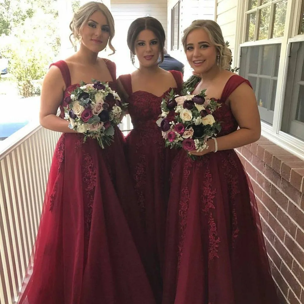 Burgundy Lace Appliques Long Bridesmaid Dress for Wedding